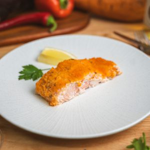 סלמון מיונז צ׳ילי ופירורי לחם